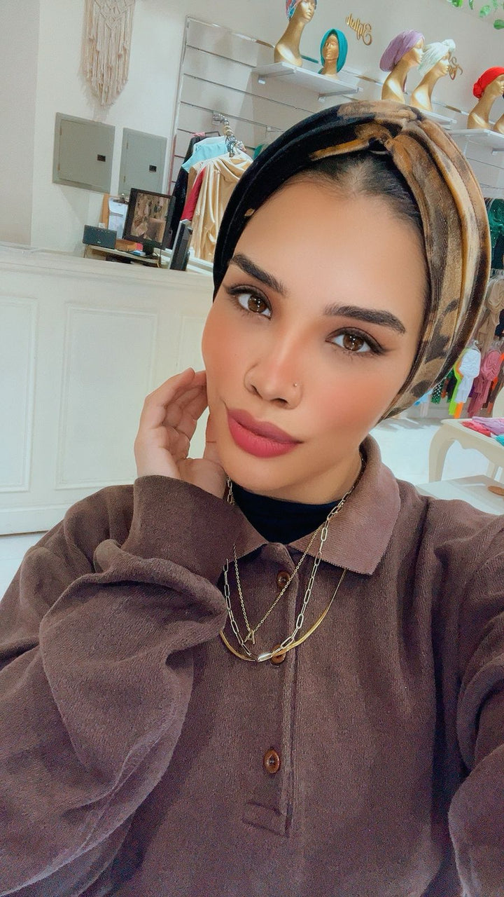 Nude and black velvet Turban